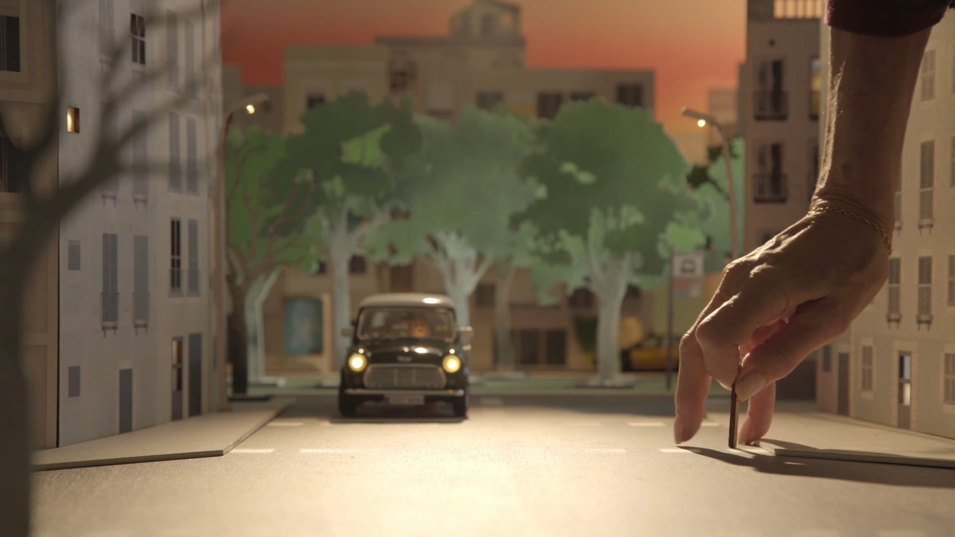 Barcelona ciutat de vianants – Dona gran i el bastó.